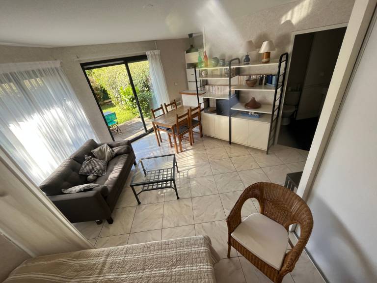 Cozy T1 with Terrace near Pereire Beach, Arcachon — photo 5