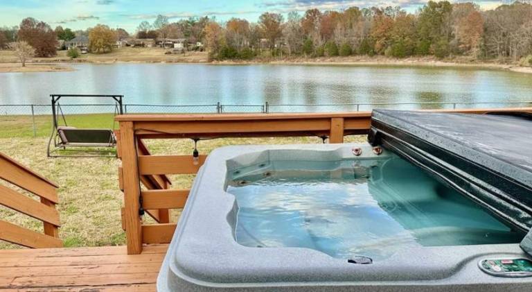 Beautiful vacation home with hot tub | Pet-friendly in Nashville, TN