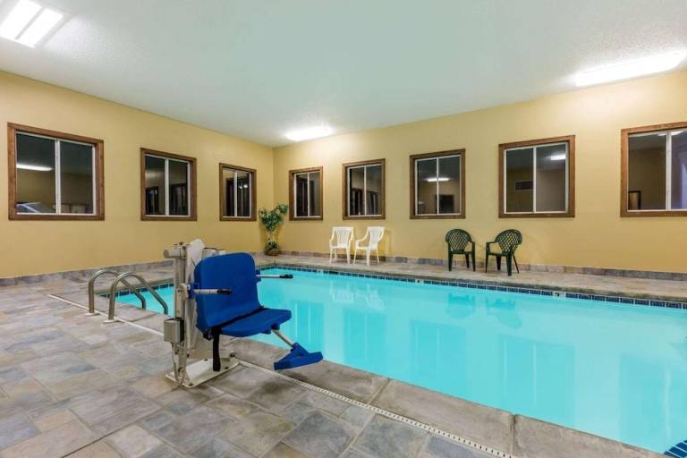Western Inn & Suite Grinnell IA — photo 4