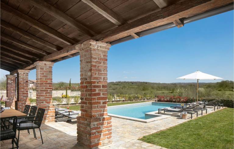 Villa with private pool, terrace & BBQ — photo 3