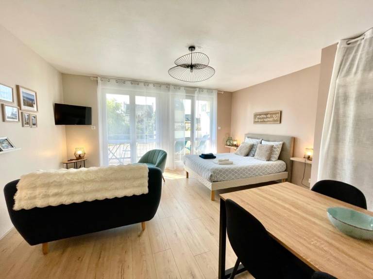 Beautiful holiday apartment with BBQ | Next to the beach | Pets are welcome — photo 2