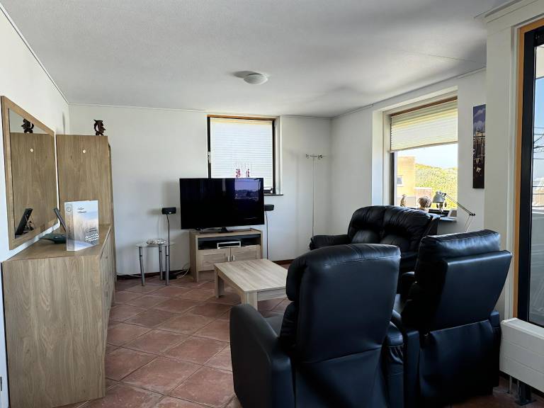 Children-friendly holiday apartment with jacuzzi & patio | Close to the beach | Pets allowed — photo 2