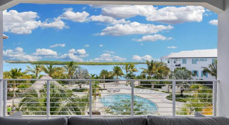 Vacation home with pool in Marathon, FL