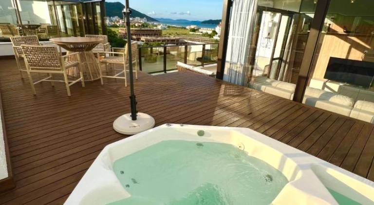 Rental apartment with jacuzzi & pool — photo 5