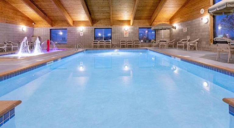 AmericInn by Wyndham Fergus Falls - Conference Center — photo 5