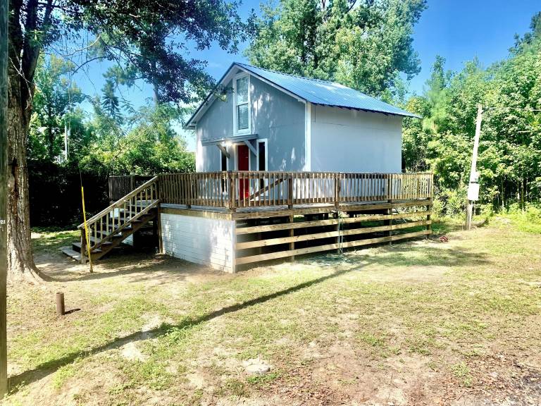 Cabin  Bristol