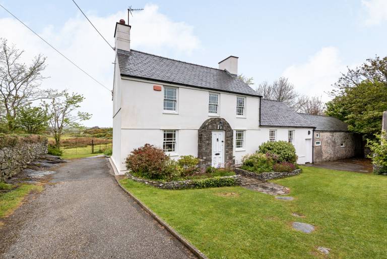 Family-oriented pleasant cottage with garden | Beach view | Pet-friendly — photo 3