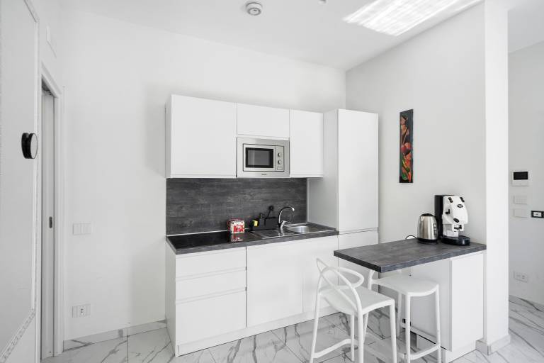 Apartment 'Superior - Zona Lungomare' with Balcony, Wi-Fi and Air Conditioning — photo 4