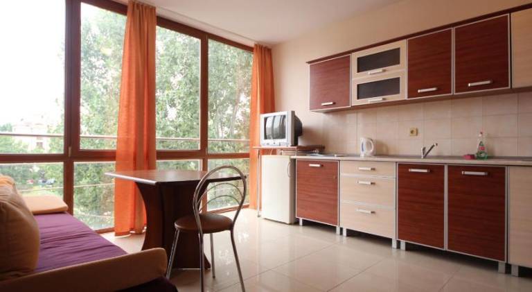 Rental apartment with pool — photo 3