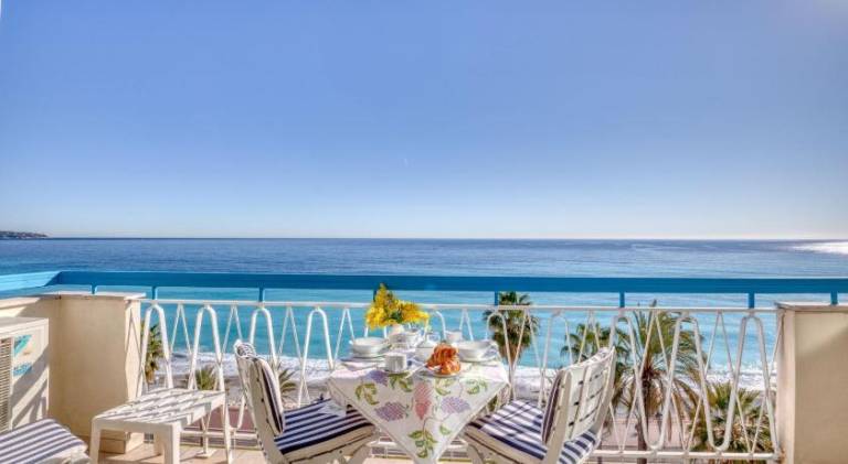 Charming rental apartment | Close to the beach | Pets allowed in Thiers