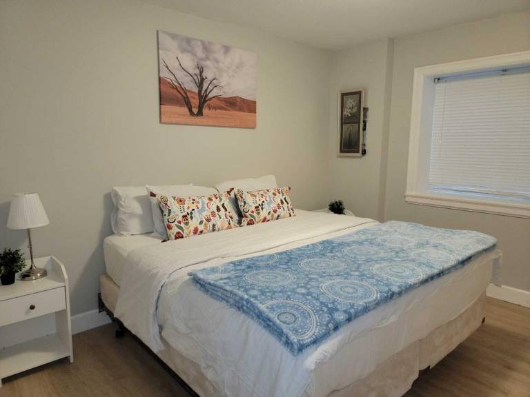 Oscar Inn & 2bd Suite up to 6 people private in Abbotsford, BC