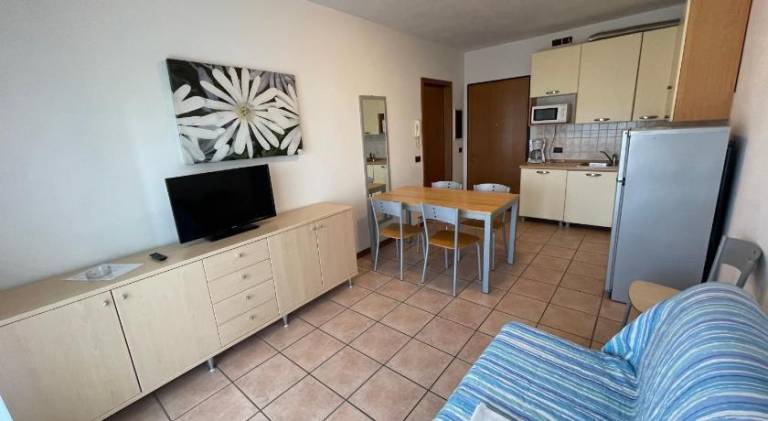 Apartment with pool & patio — photo 2
