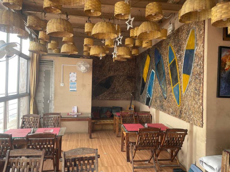 Shri Guest House and Roof Top Resturant in Tola