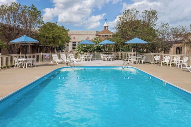 Ramada Hotel & Conference Center by Wyndham Hammond