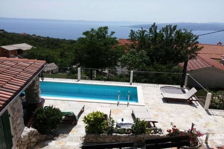 Vacation home with terrace — photo 2