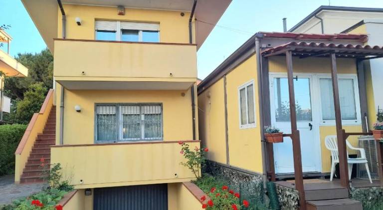 Holiday apartment with barbecue & garden in Misano Adriatico