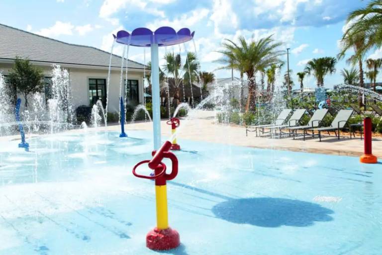 Children-friendly apartment with pool | Dogs allowed in Lake Buena Vista, FL