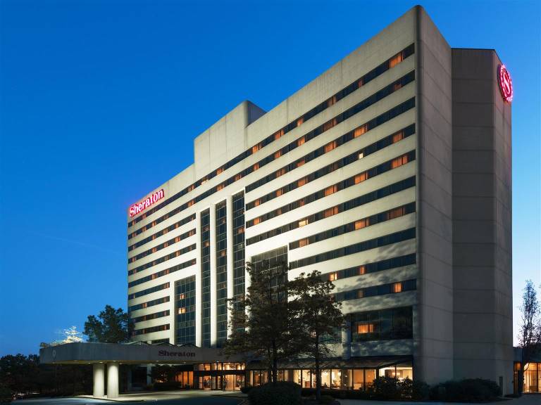Sheraton Edison in Edison, NJ