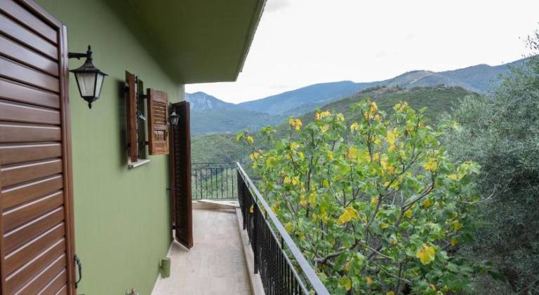 Villa with patio & garden — photo 3