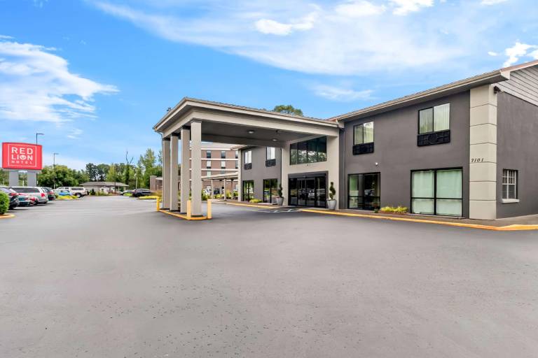 Red Lion Hotel Portland Airport in Portland, OR