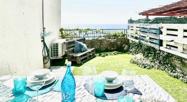 Pleasant holiday apartment | Next to the beach | Pets are welcome in Finale Ligure