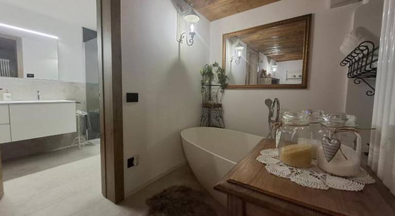 Holiday apartment with jacuzzi — photo 2
