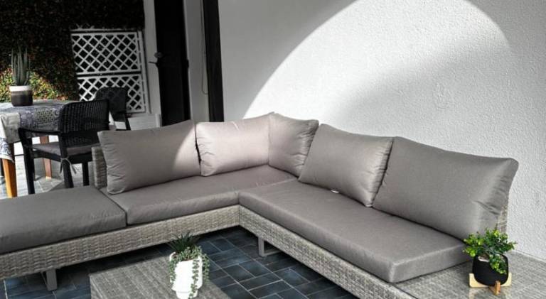 Vacation home with barbeque & yard — photo 4