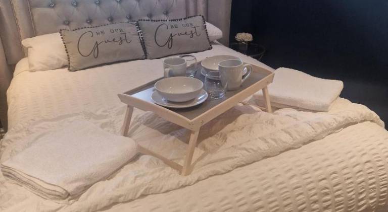 Bed and breakfast  Hale