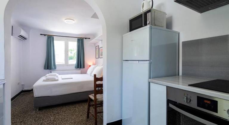 Apartment with patio | Close to Acropolis of Athens — photo 4