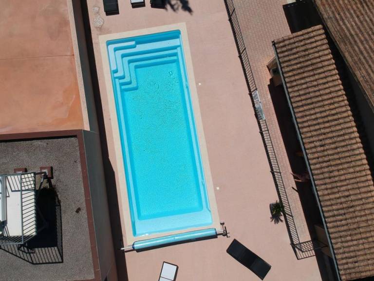 Charming mobile home with heated pool & terrace | River view | Pets allowed — photo 2
