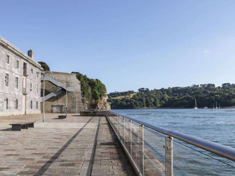 Cottage Cawsand