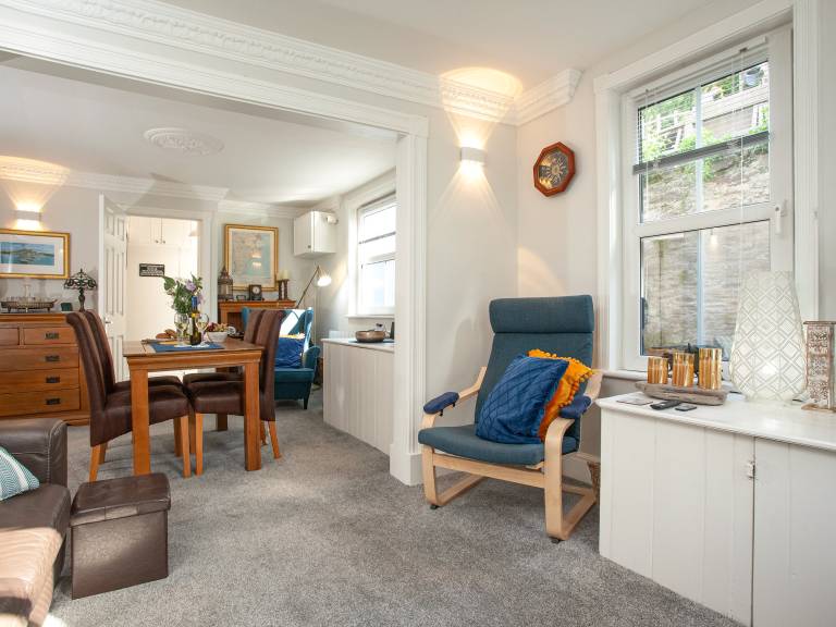 Cottage with terrace | River view — photo 4