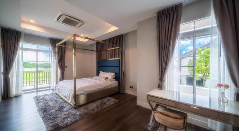 Villa with 4 rooms for 8 persons — photo 2