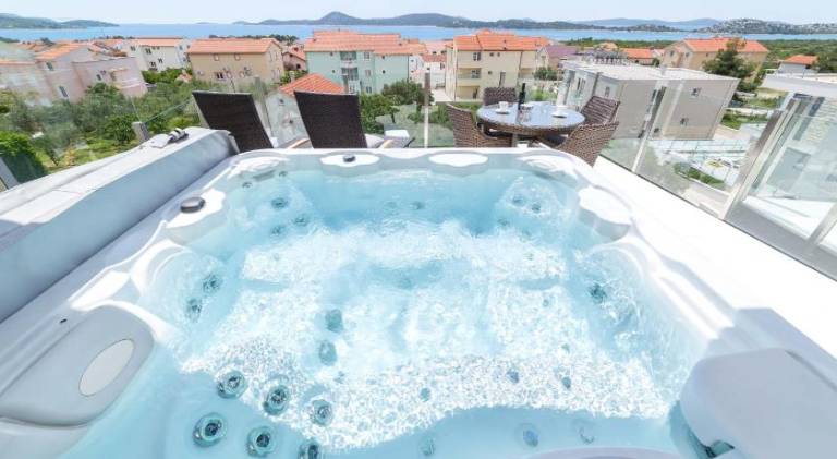 Apartment with jacuzzi | Close to the beach | Pets are welcome — photo 3
