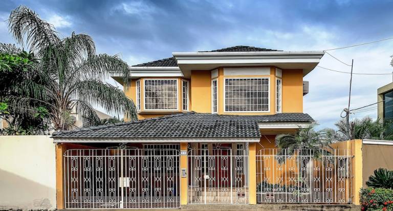 House  Urbanizacion Las Cumbres