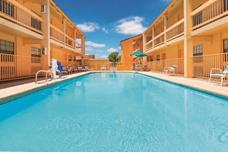 Baymont by Wyndham Lubbock - Downtown Civic Center — photo 2