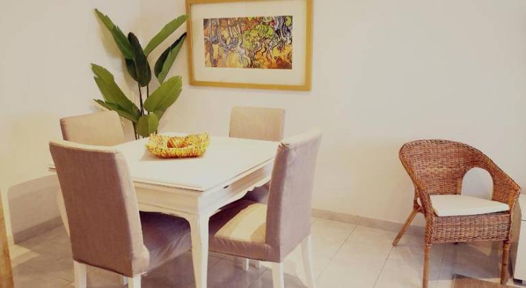 Rental apartment with patio — photo 5