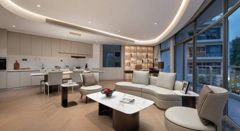 Serviced apartment with terrace, pool & garden | Suitable for remote work — photo 2