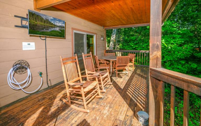 Cabin with barbeque & jacuzzi | Mountain view — photo 3