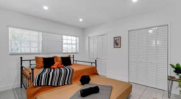 Cozy Miami Home Next to Beach & Aventura Mall — photo 2