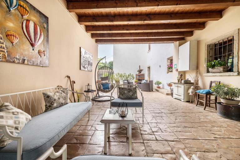 Holiday apartment with pool, garden & terrace | Garden view | Pet-friendly in Lazise