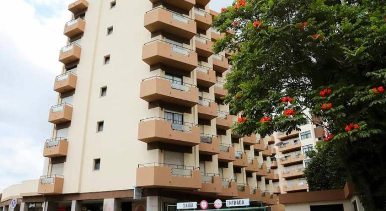 Funchal downtown 5min Marina 2 bedroom parking — photo 5