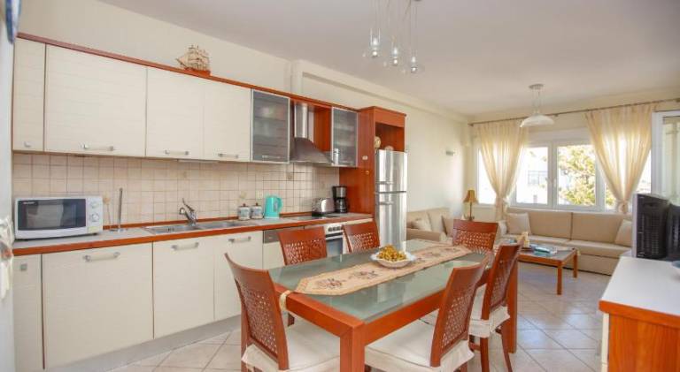 Irida Holiday Home — photo 3