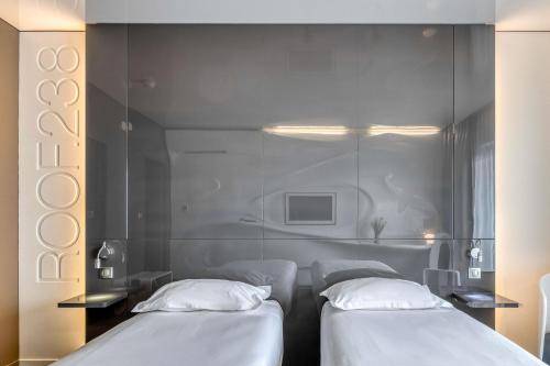 Charming serviced apartment with patio | Dogs allowed — photo 2