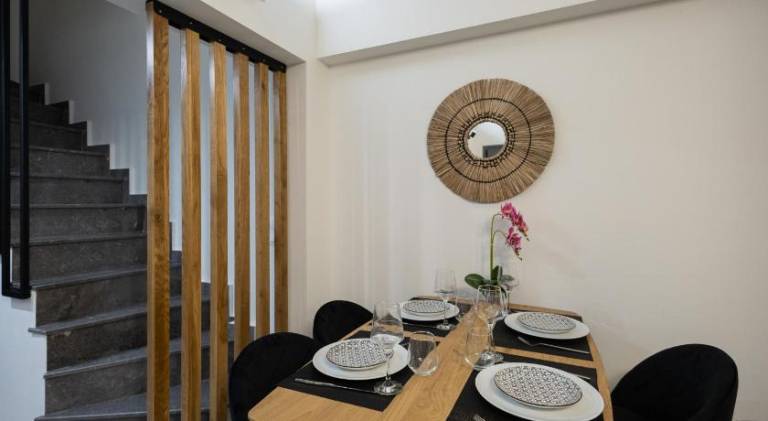 Pleasant villa with private pool, patio & yard | Close to the beach | Perfect for remote work | Dogs allowed — photo 3