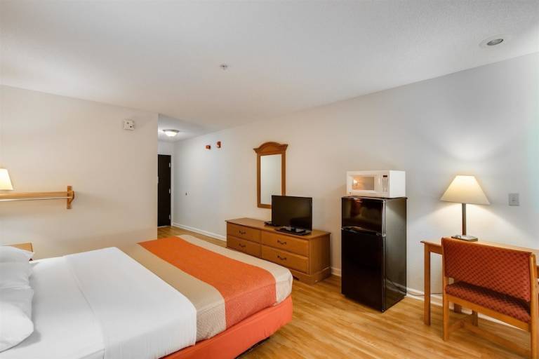 Motel  Hinesville