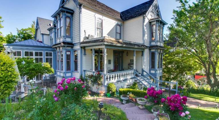 Winchester Inn in Ashland, OR