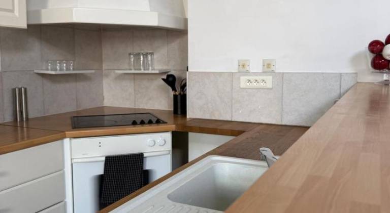 Apartment with 2 rooms for 6 persons — photo 4