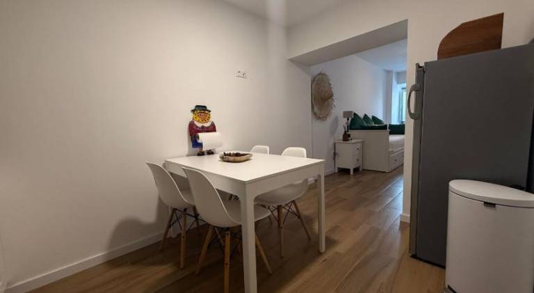 Apartment with patio & yard — photo 5