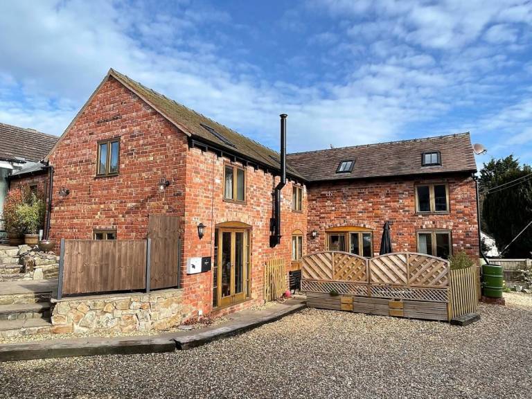 4 Bed in Shrewsbury oc 50180